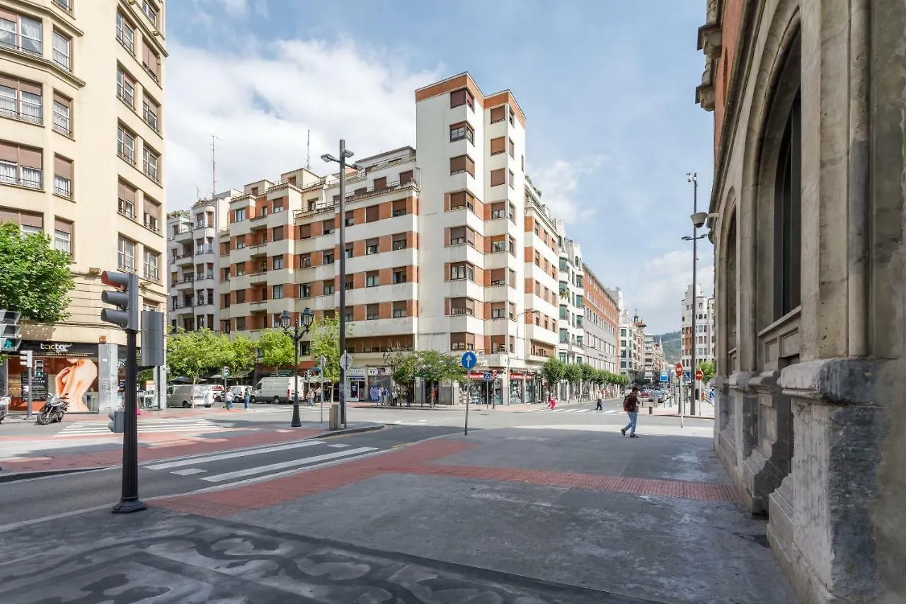 Urban Rooms Habitaciones Con Wifi Y Smart Tvの連絡先